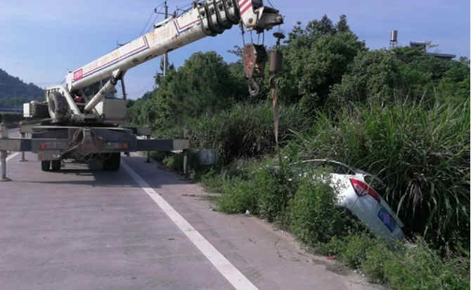 涟源重载吊车救援 涟源重载吊车救援